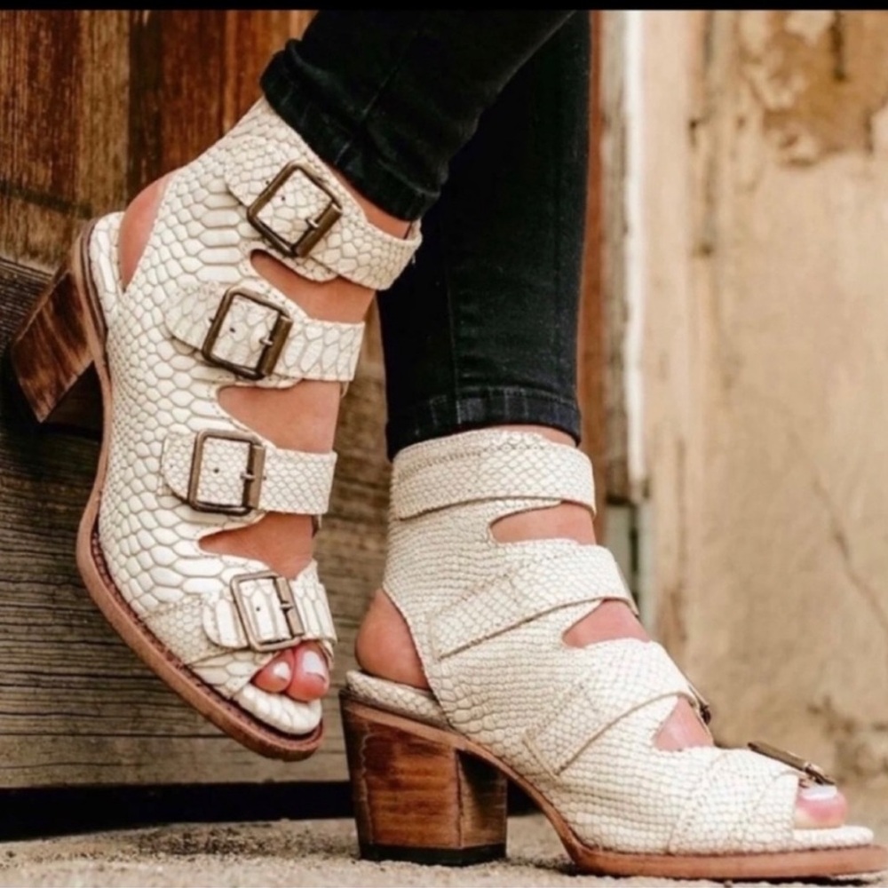 Freebird Quail bootie/sandal in White Snake - Picture 2 of 16